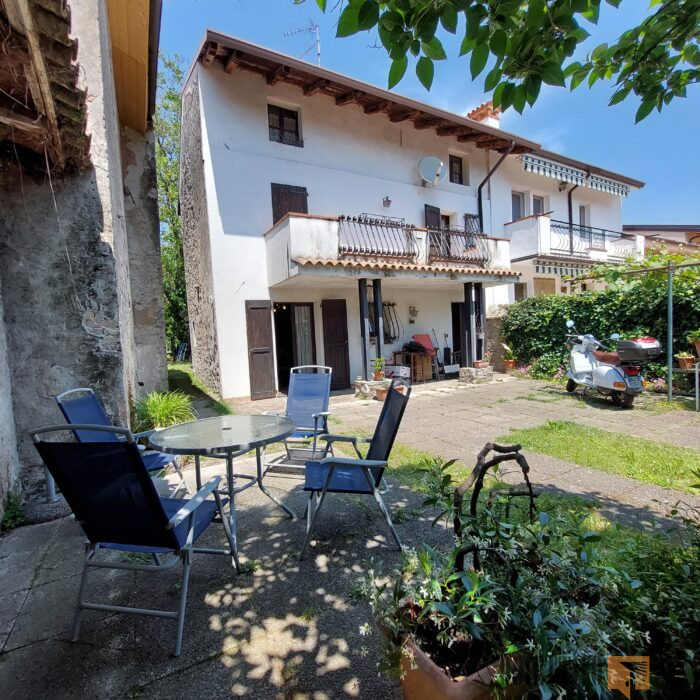 Rif. 07° SAN CANZIAN D’ISONZO: Casa accostata con giardino