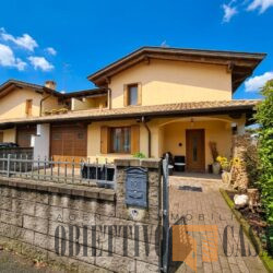 Rif. 09° STARANZANO: Villa accostata in vendita